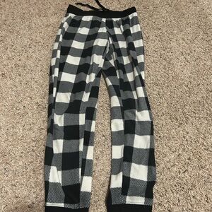Aeropostale Monochrome Plaid Pants